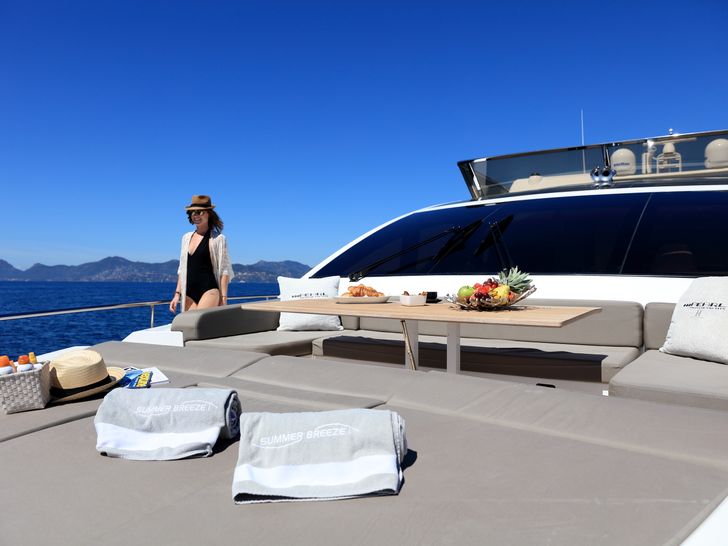 SUMMER BREEZE - Pearl 75 - Foredeck SUMMER BREEZE - Pearl 75 - Foredeck