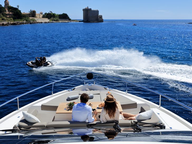 SUMMER BREEZE - Pearl 75 - Foredeck SUMMER BREEZE - Pearl 75 - Foredeck