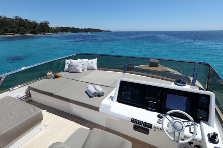 Charter Yacht SUMMER BREEZE - Pearl 75 - 4 Cabins - Cannes - Golfe Juan - Monaco - Antibes - St Tropez
