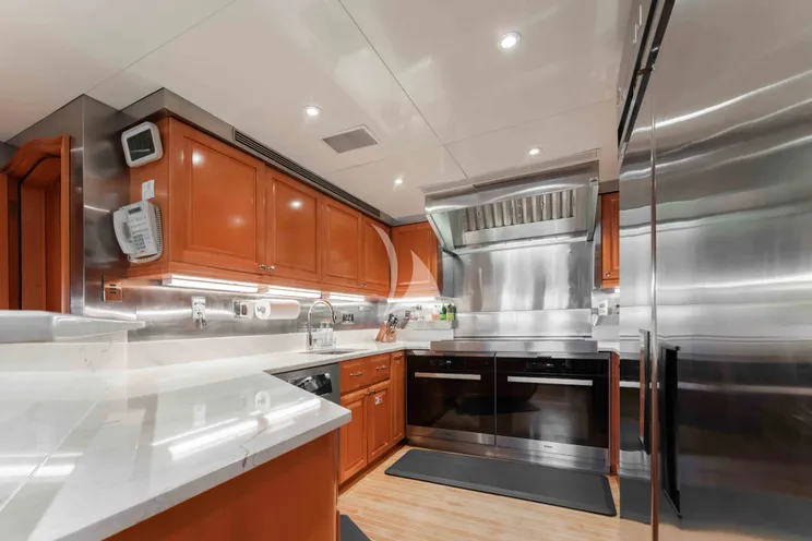 Charter Yacht SUMMERDANCE - Trinity 146 - 5 Cabins - Nassau - Exumas - Bahamas