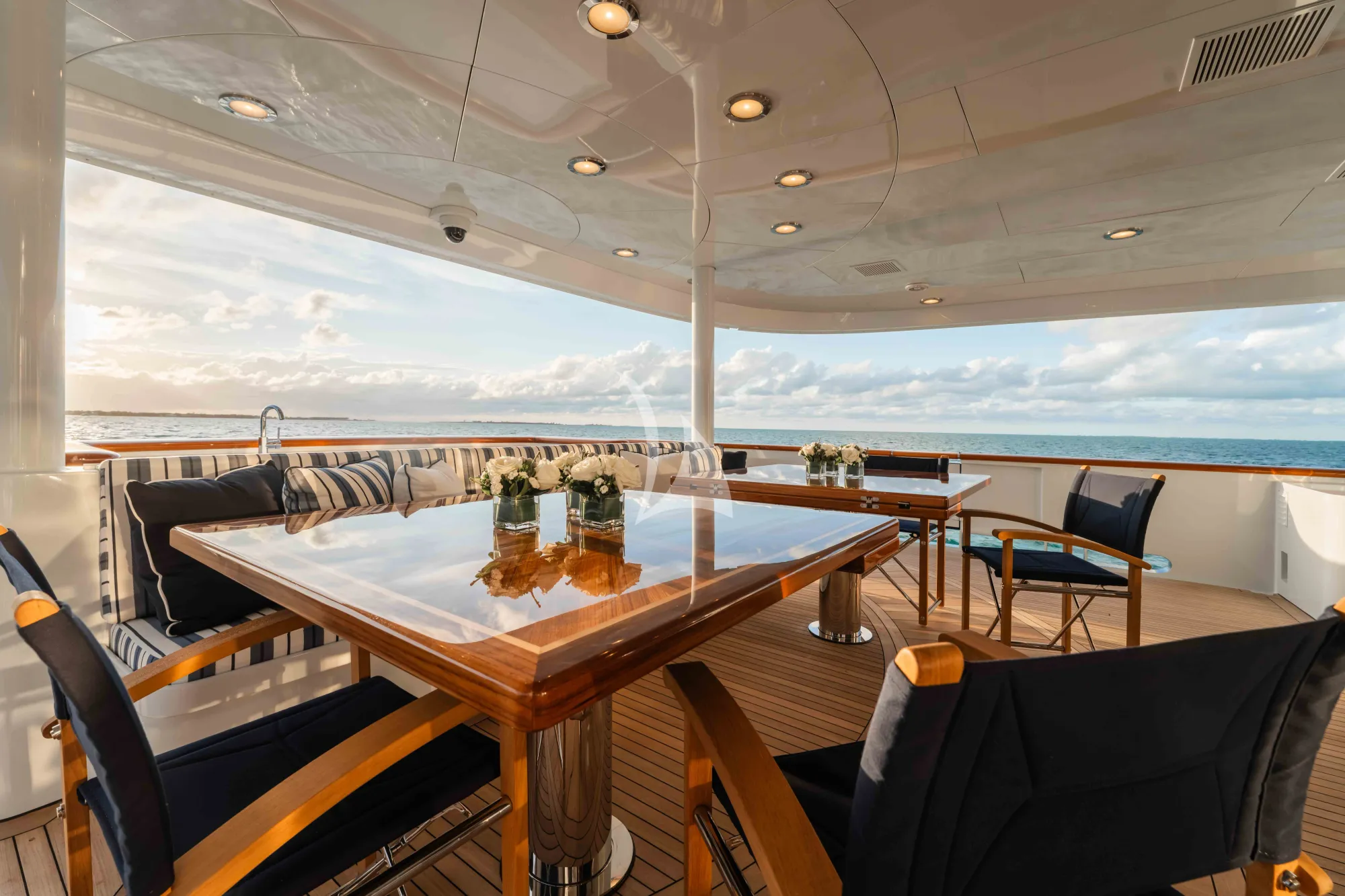 Charter Yacht SUMMERDANCE - Trinity 146 - 5 Cabins - Nassau - Exumas - Bahamas