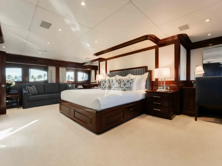 SUMMERDANCE Trinity 146 - master cabin SUMMERDANCE Trinity 146 - master cabin