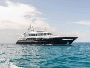 SUMMERDANCE - Trinity 146 - 5 Cabins - Nassau - Exumas - Bahamas SUMMERDANCE - Trinity 146 - 5 Cabins - Nassau - Exumas - Bahamas