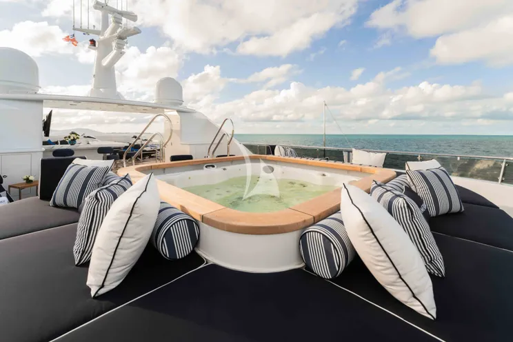 Charter Yacht SUMMERDANCE - Trinity 146 - 5 Cabins - Nassau - Exumas - Bahamas