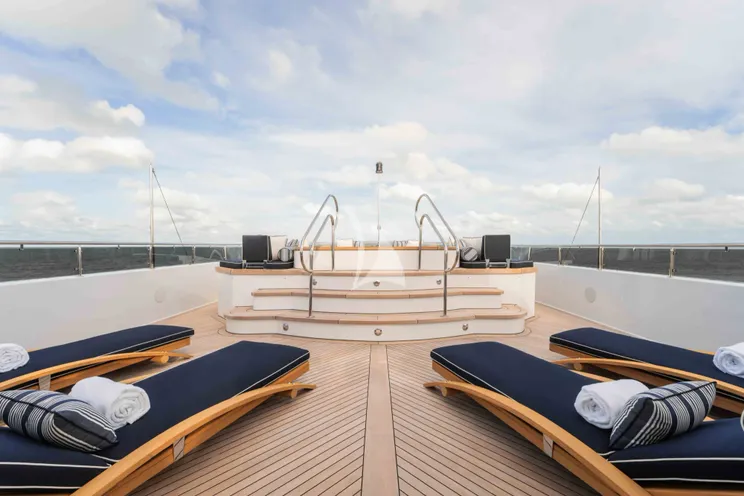 Charter Yacht SUMMERDANCE - Trinity 146 - 5 Cabins - Nassau - Exumas - Bahamas