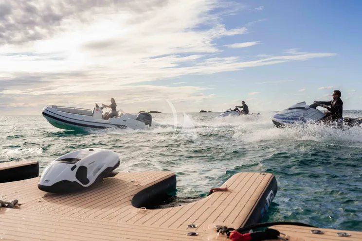 Charter Yacht SUMMERDANCE - Trinity 146 - 5 Cabins - Nassau - Exumas - Bahamas