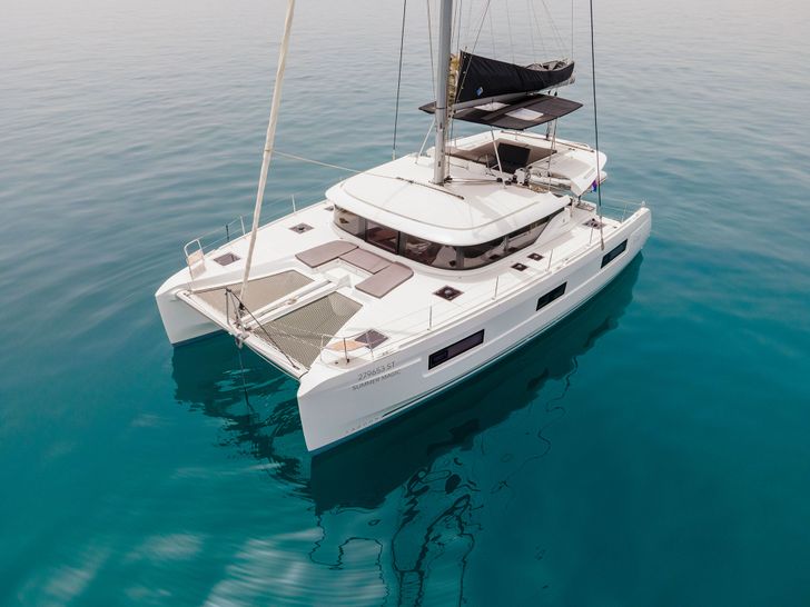 SUMMER MAGIC Lagoon 46F - anchored front shot SUMMER MAGIC Lagoon 46F - anchored front shot
