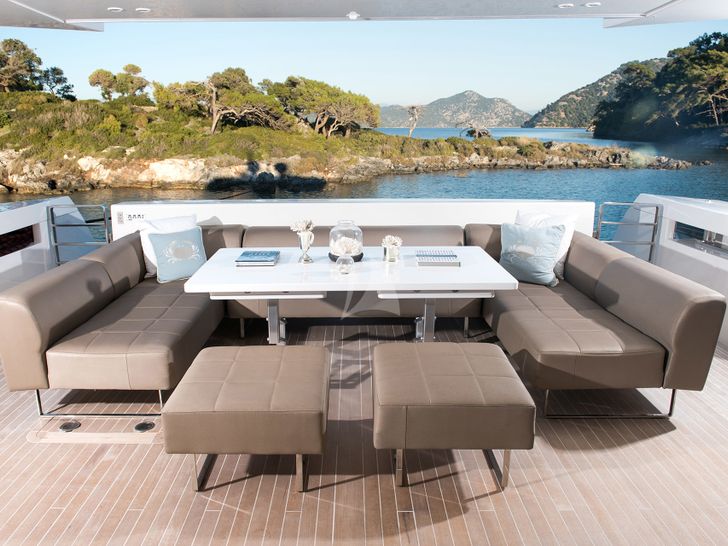 SUN Arcadia 35m Main Deck Aft SUN Arcadia 35m Main Deck Aft