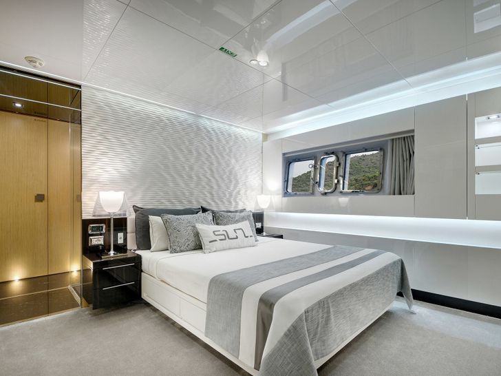 SUN Arcadia 35m VIP Stateroom3 SUN Arcadia 35m VIP Stateroom3