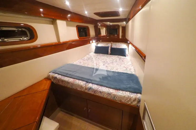 Charter Yacht SUNNYACHT - Sunreef 62 - 3 Cabins - Cannes - Monaco - St Tropez - French Riviera