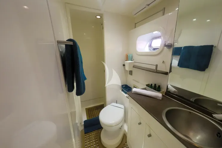 Charter Yacht SUNNYACHT - Sunreef 62 - 3 Cabins - Cannes - Monaco - St Tropez - French Riviera