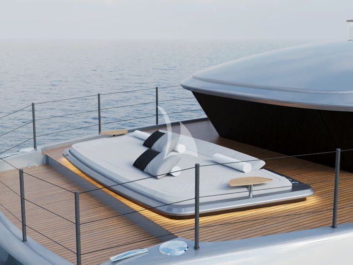 MIIA Sunreef Ultima 88 - foredeck MIIA Sunreef Ultima 88 - foredeck