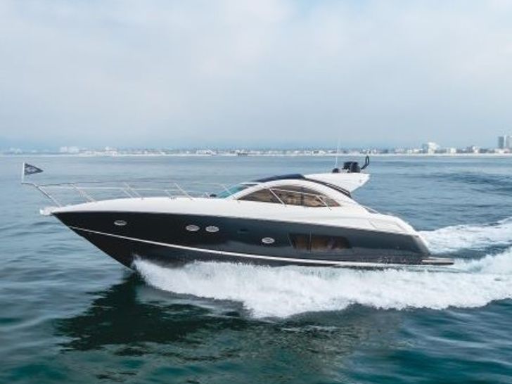 Sunseeker Portofino 48 - cruising Sunseeker Portofino 48 - cruising