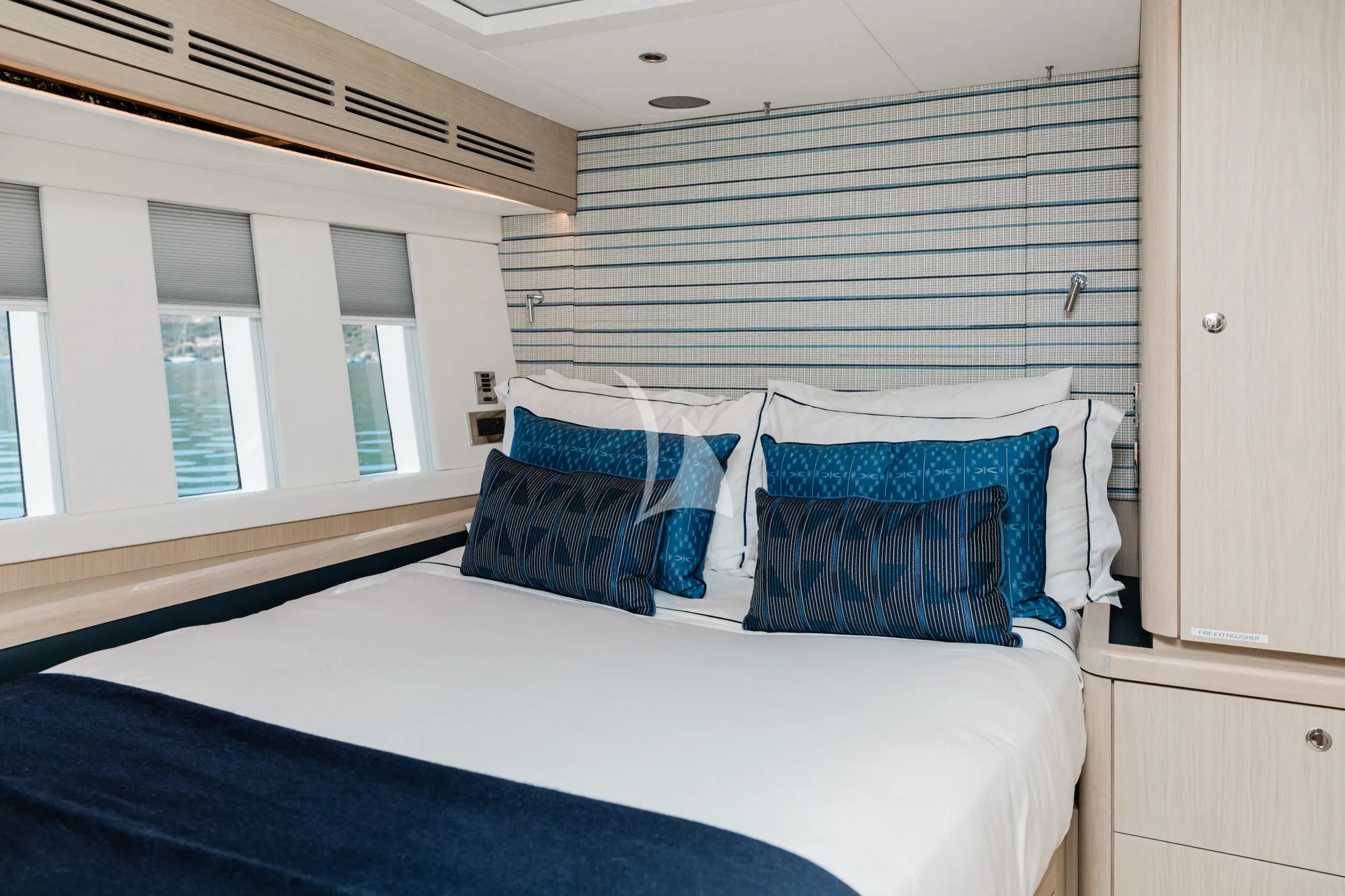 Charter Yacht SUNYO - Oyster 885 - 4 Cabins - Antigua - Barbuda - St Martin - Leewards - Caribbean