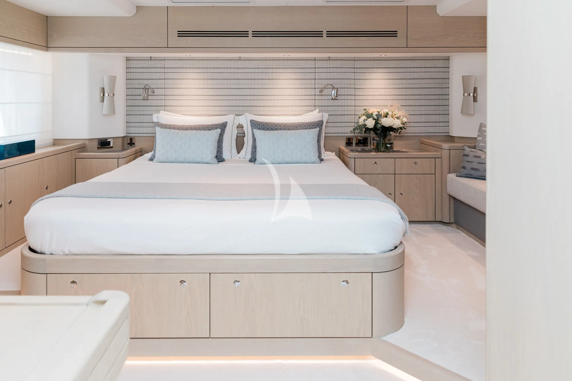 Charter Yacht SUNYO - Oyster 885 - 4 Cabins - Antigua - Barbuda - St Martin - Leewards - Caribbean