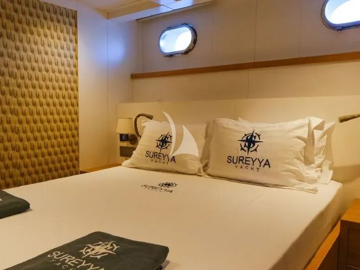 SURREYA ADA Yacht Works 33m - VIP cabin 1 SURREYA ADA Yacht Works 33m - VIP cabin 1