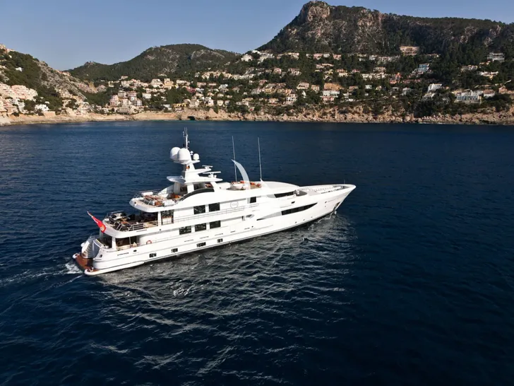 SWEET MARYI Amels 171 - cruising across the Greek waterline SWEET MARYI Amels 171 - cruising across the Greek waterline