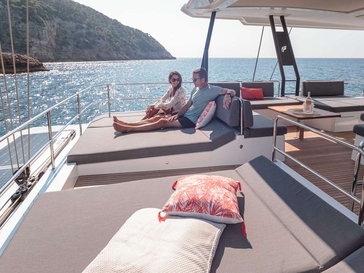 ARGO - Flybridge Sunloungers