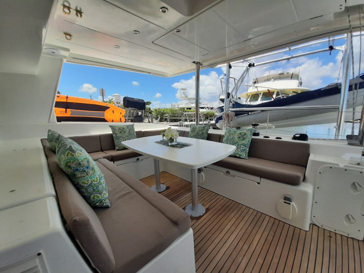 SAND STAR Lagoon 500 - aft deck SAND STAR Lagoon 500 - aft deck