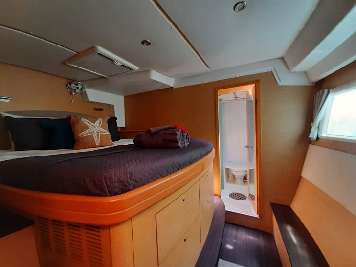 SAND STAR Lagoon 500 - VIP cabin SAND STAR Lagoon 500 - VIP cabin