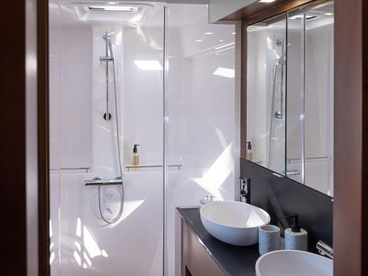 Nautitech 46 Fly - Bathroom Nautitech 46 Fly - Bathroom