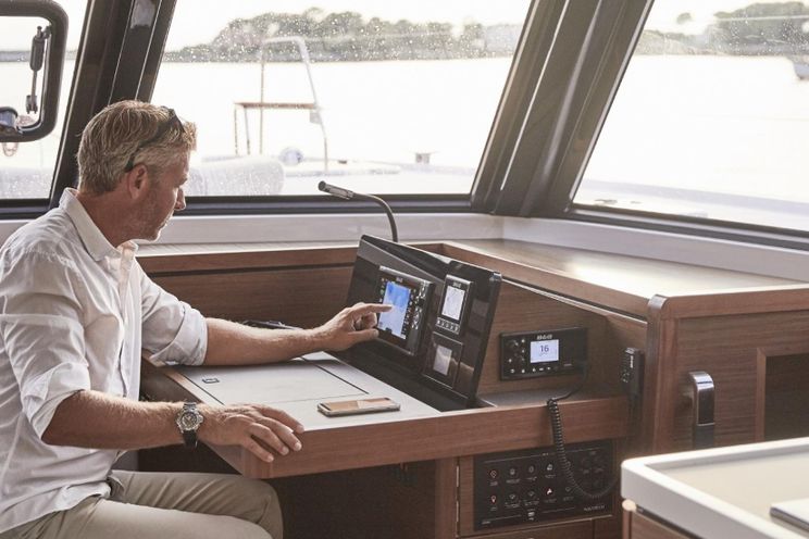 Charter Yacht Nautitech 46 Fly - 6 Cabins(4 Double + 2 Single)- 2019 - Athens - Mykonos - Paros