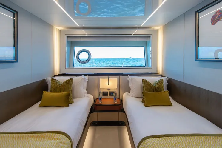 Charter Yacht WYLDECREST - Sunseeker 90 Ocean - 4 Cabins - Cannes - Monaco - St Tropez