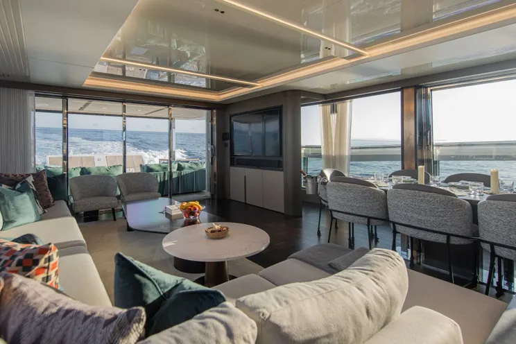 Charter Yacht WYLDECREST - Sunseeker 90 Ocean - 4 Cabins - Cannes - Monaco - St Tropez