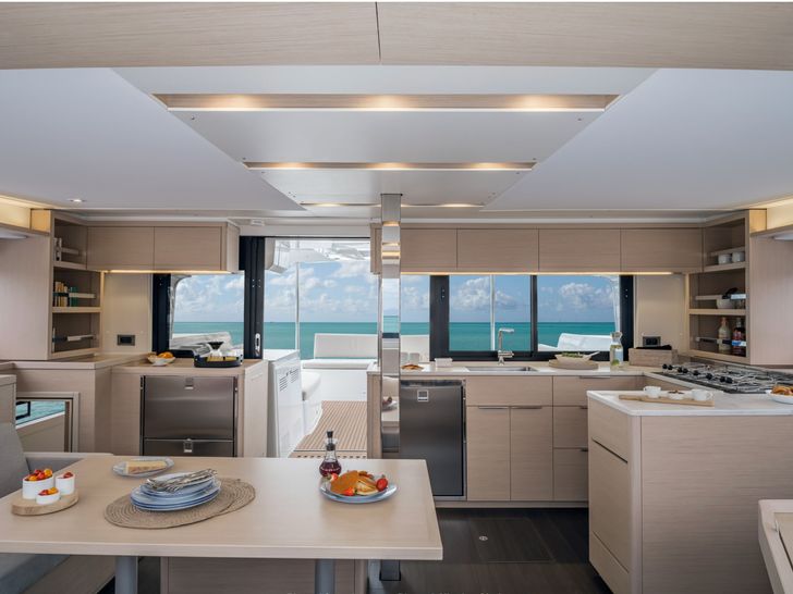 Lagoon 46 - Saloon Lagoon 46 - Saloon