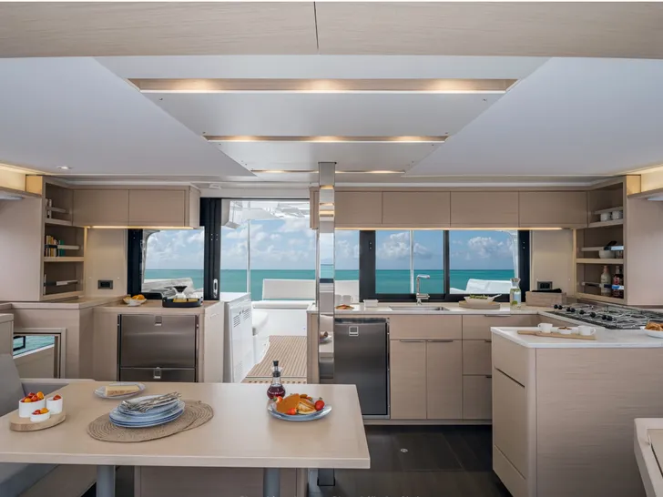 Lagoon 46 - Saloon Lagoon 46 - Saloon