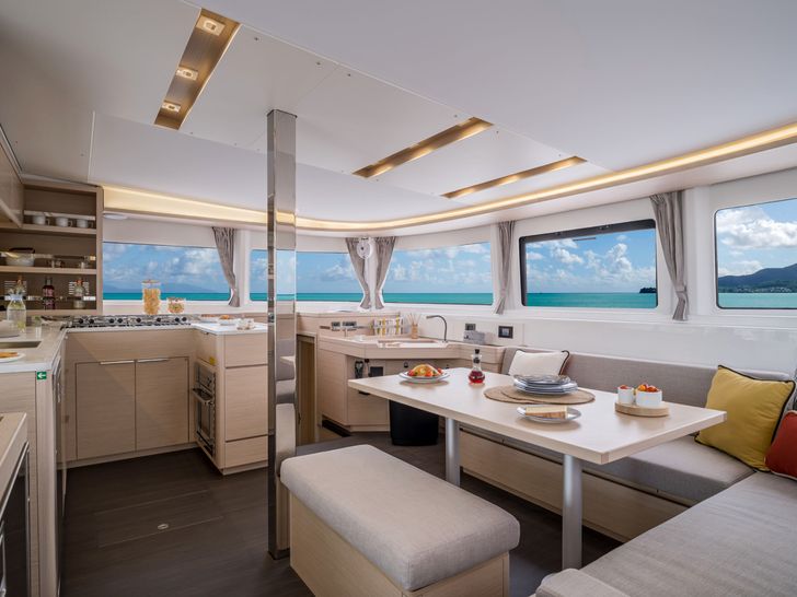 Lagoon 46 - Saloon Lagoon 46 - Saloon