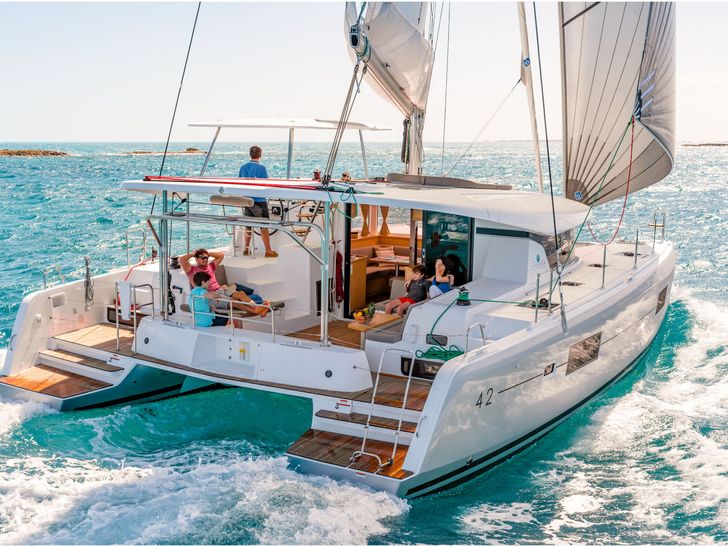 Lagoon 42 - Aft Deck Lagoon 42 - Aft Deck
