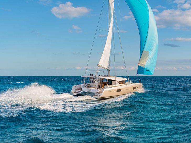 Lagoon 42 - Foredeck Lagoon 42 - Foredeck
