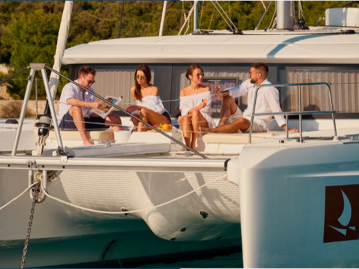 LUNA - Lagoon 46,bow LUNA - Lagoon 46,bow