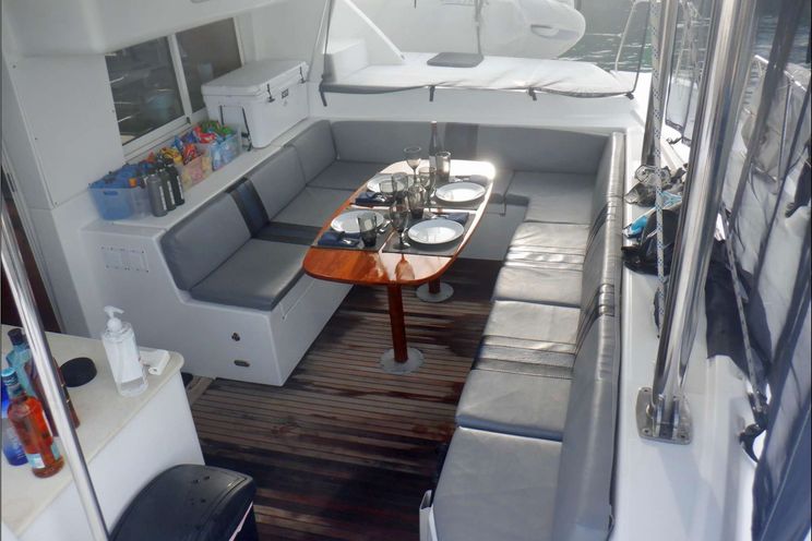 Charter Yacht ALTITUDE ADJUSTMENT - Lagoon 440 - 3 Cabins - Grenadines