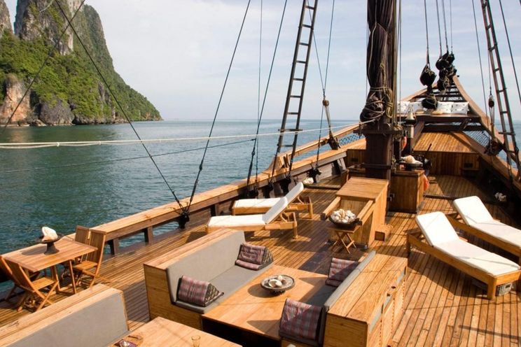 Charter Yacht SILOLONA - Phinisi 50m - 5 Cabins - Labuan Bajo - Komodo - Raja Ampat - Indonesia