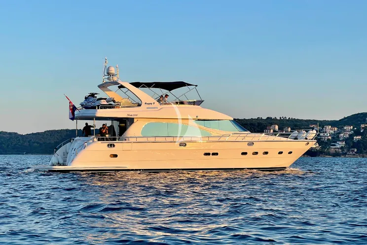 Charter Yacht Happy 3 - Yaretti 72 - 3 Cabins - Split - Hvar - Dubrovnik
