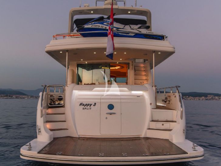 HAPPY 3 - Beach club area stern HAPPY 3 - Beach club area stern