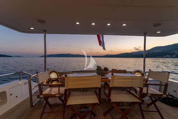 Charter Yacht Happy 3 - Yaretti 72 - 3 Cabins - Split - Hvar - Dubrovnik
