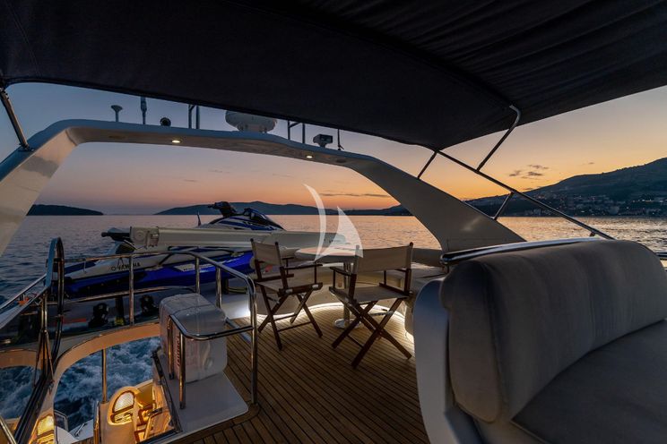 Charter Yacht Happy 3 - Yaretti 72 - 3 Cabins - Split - Hvar - Dubrovnik