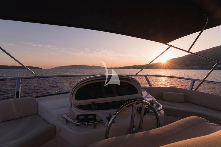 Charter Yacht Happy 3 - Yaretti 72 - 3 Cabins - Split - Hvar - Dubrovnik