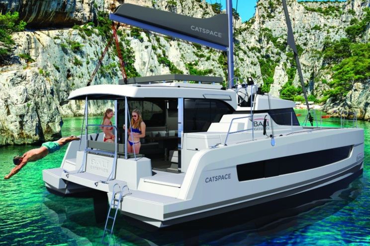 Charter Yacht Bali Catspace - 4 Cabins - Nassau - Exuams - Bahamas
