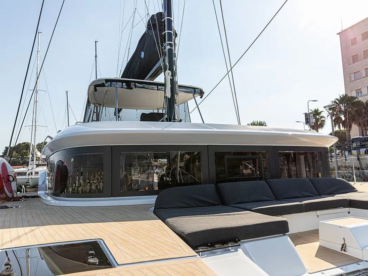 LAGOON 50 - foredeck LAGOON 50 - foredeck