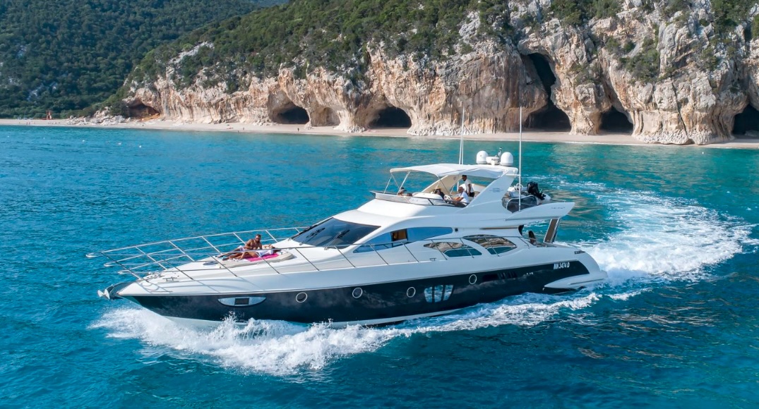 Azimut 62 Fly - North Sardinia Day Charter Yacht - Poltu Quatu - Porto Cervo - Olbia - Portisco - Sardinia