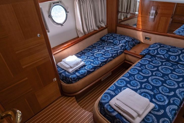 Charter Yacht Azimut 62 Fly - North Sardinia Day Charter Yacht - Poltu Quatu - Porto Cervo - Olbia - Portisco - Sardinia