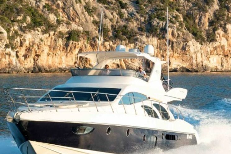 Charter Yacht Azimut 62 Fly - North Sardinia Day Charter Yacht - Poltu Quatu - Porto Cervo - Olbia - Portisco - Sardinia
