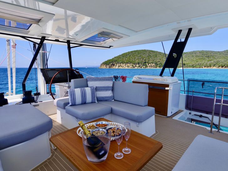 MAURICE Fountaine Pajot 59 - flybridge MAURICE Fountaine Pajot 59 - flybridge