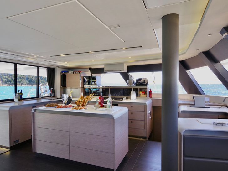 MAURICE Fountaine Pajot 59 - galley other view MAURICE Fountaine Pajot 59 - galley other view