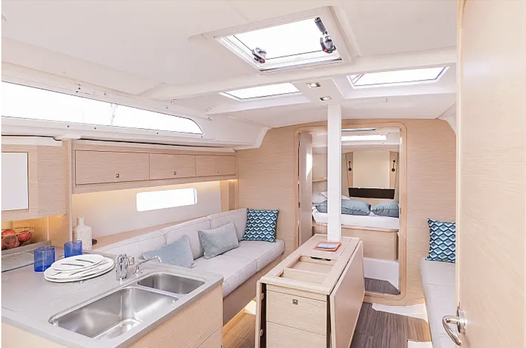 Dufour 37 - interior seating area