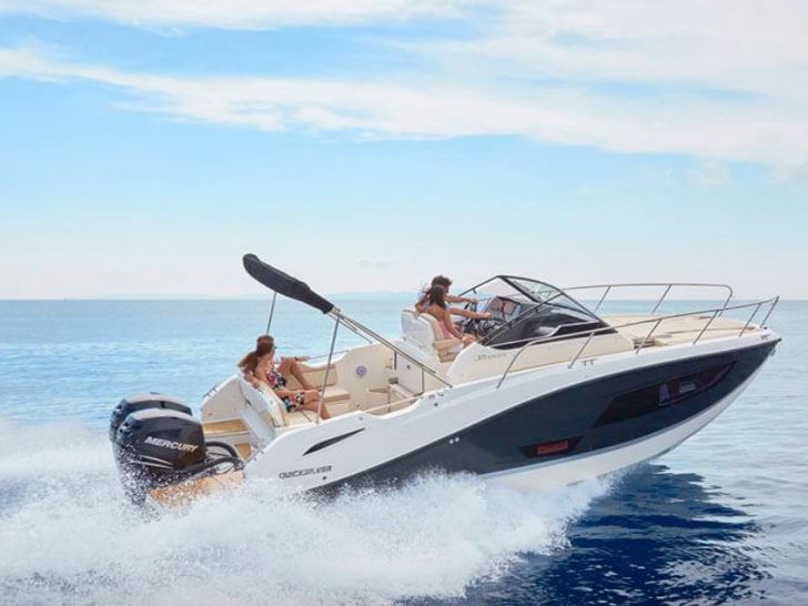 Quicksilver 875 - cruising Quicksilver 875 - cruising